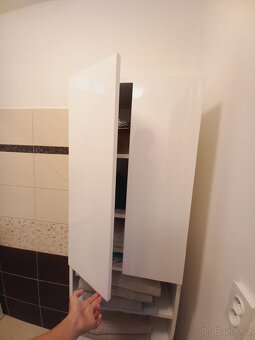 Koupelnová skříňka s košem na prádlo - 3