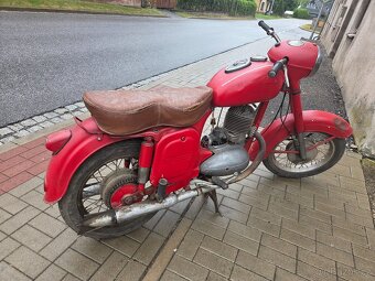Jawa 250/353 kývačka - 3