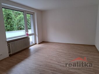 Pronájem luxusního bytu 3+1, s balkónem, 77m2, Opava, ul. Hr - 3