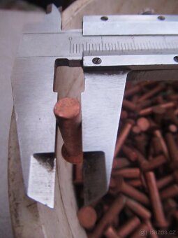 MĚDĚNÉ-nýty na brzdové obložení. - 3