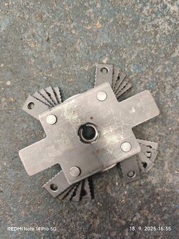 Kladivkový šrotovnik na obilii - 3