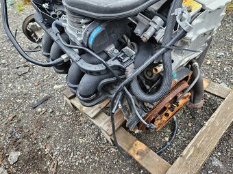 Mercedes 200 motor m111 100kw  benzín - 3