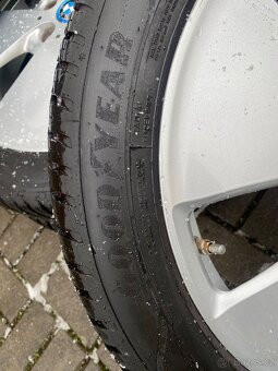 Sada celoročních kol BMW i3 a BMW i3S - 3