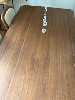 Ořechový jídelní stůl Nový - 3