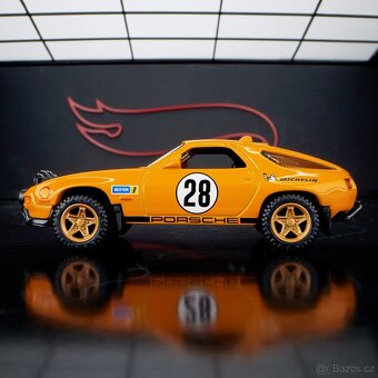 Hot Wheels Elite 64 Porsche 928 Safari - 3