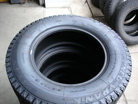 Prodám 4x 16" zimní pneu 215/70 R16 - 3