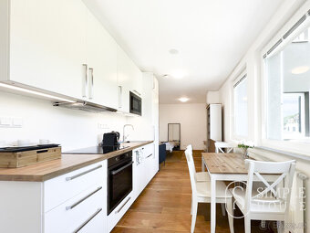 Pronájem bytu 2+kk, 45 m2, Praha - 3