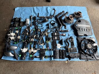 BMW e90 e91 e92 e93 e87-Díly - 3