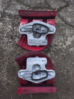 Prodám koncová světla YETI - 3