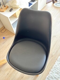 Stůl kulatý + 2x židle set - 3