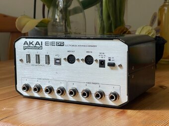 Akai EIE Pro - 3