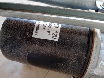 Motorek stěračů včetně tahel BMW e90  e91 - 3
