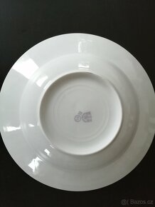 Hluboké bílé porcelánové talíře - 3