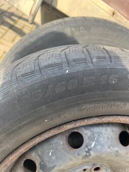 Kola 205/60 R16 originál poklice renault - 3