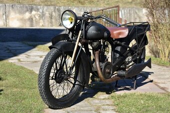 Historický motocykl s vrchovým OHV motorem - 3