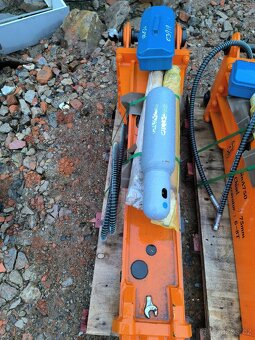 Hydraulické kladivo 6-8t - 3