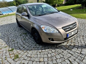 Kia cee’d 1.6 CVVT, 93 kW, r. v. 2009 - 3