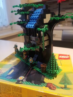 LEGO Castle 6054 Forestmen's Hideout - 3