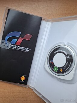 Gran turismo- Hra na PSP - 3
