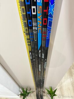 SPÁJANÉ HOKEJKY - PRAVÉ - BAUER BORON 5 PROTOR - TRACER - 3