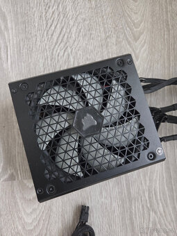 Corsair RM650X - 3