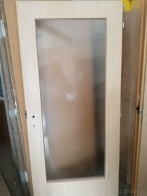 prodám dveře prosklené 80 cm . levé , různé - 3