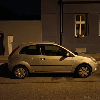 Ford fiesta 1.4 benzín, r.v 2003 - 3