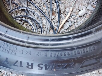 Gumy 225 - 3