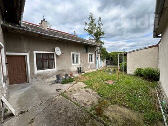 Rodinný dům k rekonstrukci se zahradou Tlumačov - 3