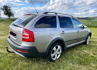Škoda Octavia Scout - 3