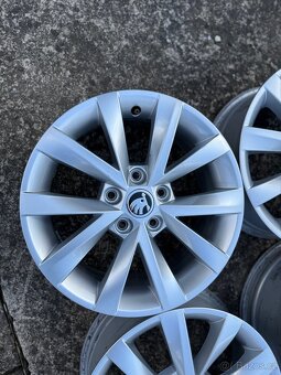Alu kola Škoda Octavia 5x112 R16 – originální disky - 3