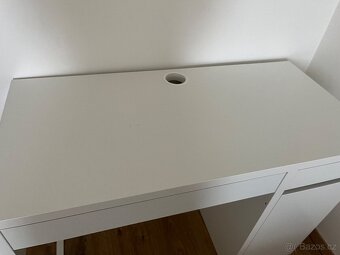 Dětský psací stůl IKEA MICKE - 3
