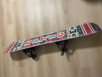 Snowboard 155 cm + vázání flow - 3