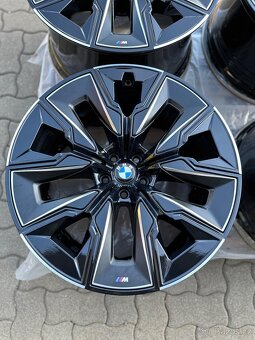 ✅ BMW originálna sada diskov r21 G70 i7 909M Black ✅ - 3