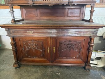 Starožitný bohatě zdobený sekretář - příbornik - 3