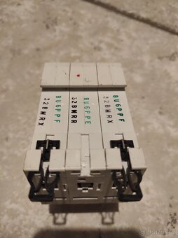 Třífázový jistič 32 A, Eaton - 3