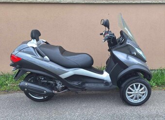 Piaggio MP 300 - 3