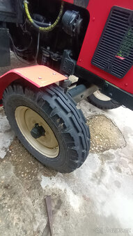 Traktor Zetor 4911 - 3