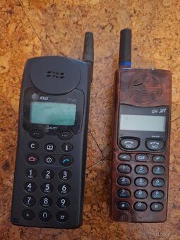 Staré mobily nefunkční - 3