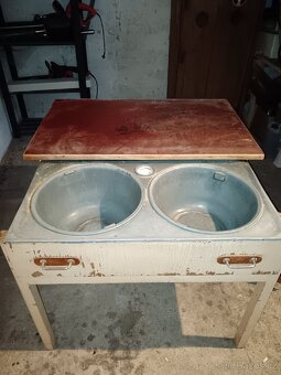 Prodám retro mycí stůl - 3