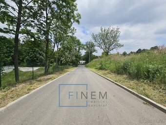 Prodej stavebního pozemku 1 187 m2 – Lešany u Nelahozevsi - 3