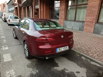 Prodám Alfa Romeo 2.2i - 3