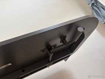 IKEA výškově nastavitelný stůl - 3