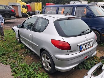 Peugeot 206 - 3
