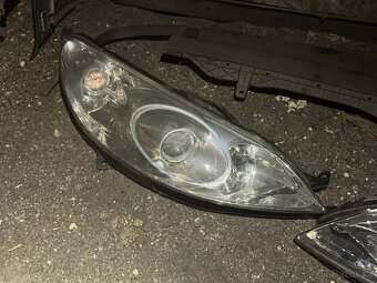 Peugeot 407 - Náhradní díly - Přední světla levé + pravé - 3