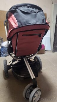 Starý kočárek, možná už ne pro děti? - 3