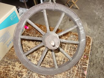 Masivní kolečko od trakaře - 3