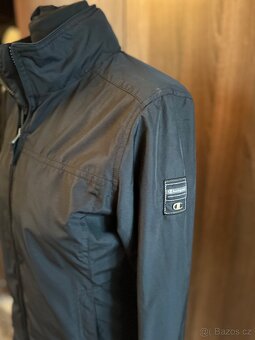 Champion černá bunda PC 2190,- - 3