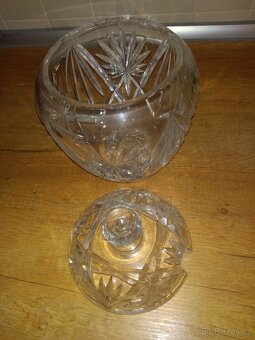 Broušená skleněná nádoba BOWLE - 3