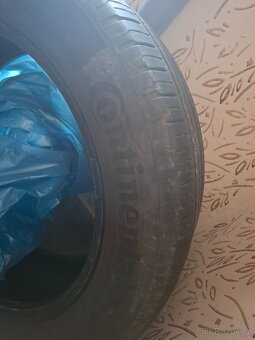 Continental 215/55 R17 - 3